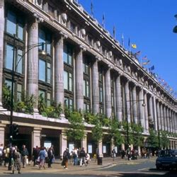 Oxford St deputies in Selfridges exit 